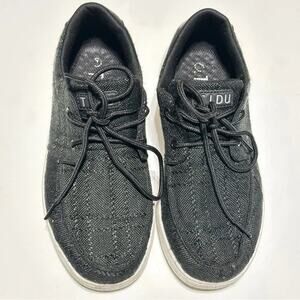 TIDU Black Lace-Up Sneakers – Women’s Size 7 (EU 37)